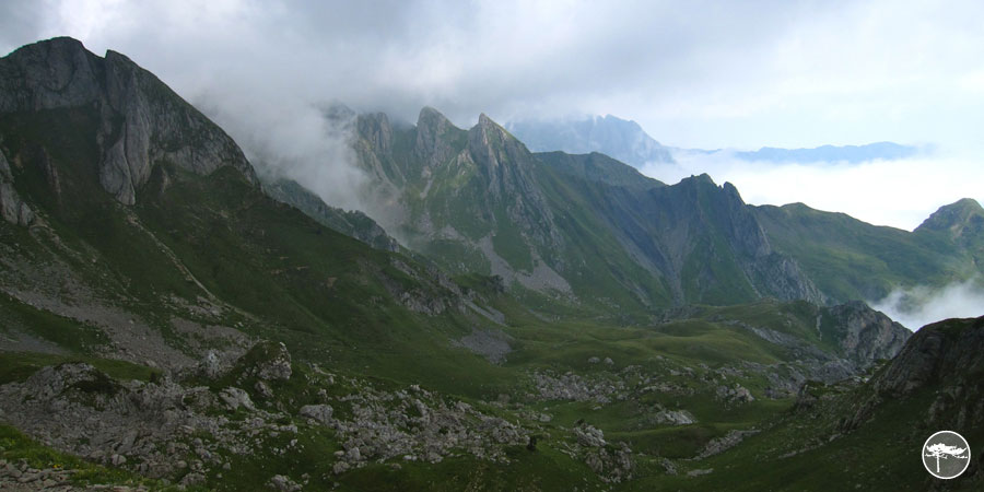 Peaks and Clouds